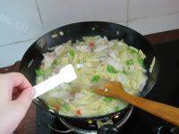 家常菜酸菜猪肉炖粉条做法图解10)