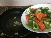 家常菜双椒炒肉做法图解11)