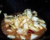 家常菜醋溜辣白菜做法图解7)