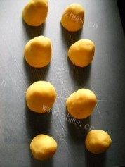 自己做的奶香红薯窝窝头做法图解10)