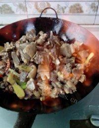 诱人的红焖羊排做法图解5)