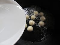 美味的黑芝麻汤圆