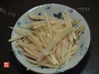 美味的子姜焖鸭做法图解2)