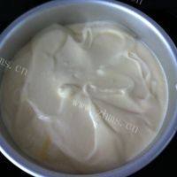 美味的戚风蛋糕做法图解6)