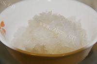 美味的冰糖雪梨炖燕窝做法图解3)