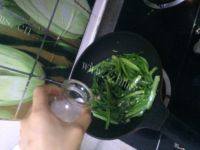家常菜蒜蓉油麦菜做法图解4)
