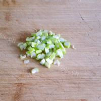 清淡的紫菜蛋花汤做法图解2)
