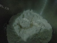 色香味俱全的面包甜甜圈做法图解1)