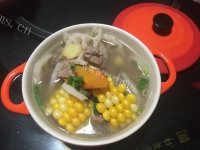 美味的玉米排骨汤