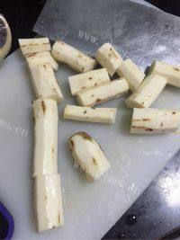 美味的山药排骨汤做法图解2)