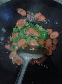 家常菜胡萝卜炒牛肉做法图解6)