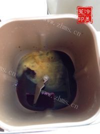 自制红糖红枣核桃面包做法图解5)