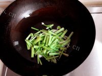 美味营养的素炒三丝做法图解3)