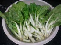 家常菜腊肉炒白菜做法图解2)
