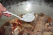 好吃的干锅排骨做法图解4)