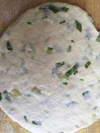 色味俱佳的葱花饼做法图解1)
