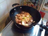 家常菜肉炒包菜