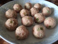 好吃的豆渣糖醋肉丸做法图解5)