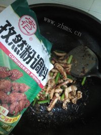 好吃的孜然辣炒鱿鱼须做法图解9)