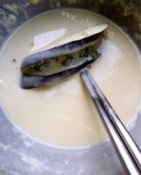 简单的煎茄盒做法图解5)
