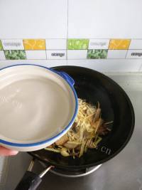 食欲大开的渔家汤年糕做法图解4)