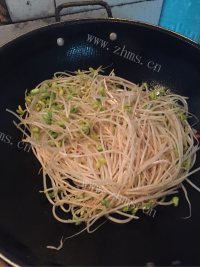 家常菜素炒豆芽做法图解4)