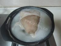 美味的山楂炖蹄髈做法图解4)