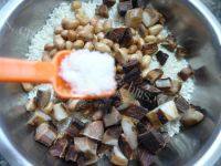 特色花生米酱肉糯米粽的做法图解七