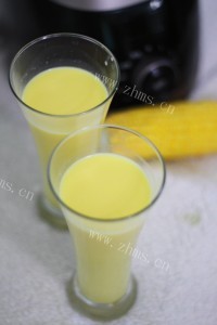 超爱的新鲜水果玉米汁做法图解7)