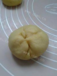 自制花朵椰蓉面包做法图解9)