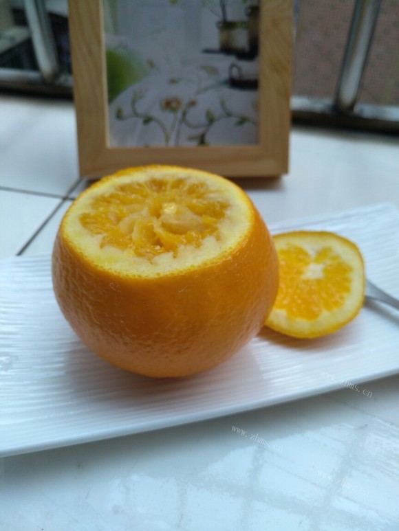 热腾腾的盐蒸橙子