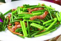 五味俱全的肉丝蒜苔做法图解1)