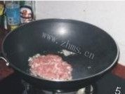 家常菜啤酒肉末茄子做法图解4)
