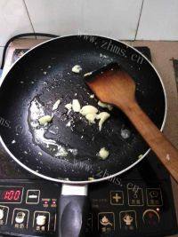 家常菜蛋炒河粉做法图解3)