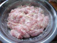 让人怀念的锅包肉做法图解7)