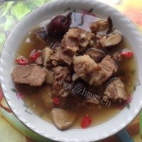 家常菜香菇排骨汤