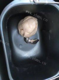 口感丰富的海鲜披萨做法图解1)