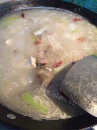 自制鲫鱼豆腐汤做法图解7)