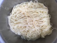 美味黑胡椒炒面做法图解2)