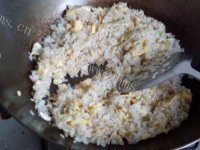 美味的蛋炒饭做法图解7)