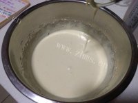 自制虎皮蛋糕卷做法图解17)
