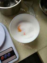 自制戚风杯子蛋糕做法图解3)