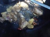 家常菜土豆炖排骨做法图解6)