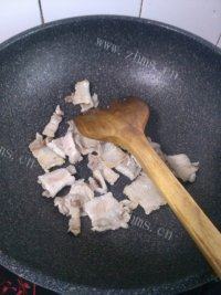 袖珍菇炒肉片做法图解5)