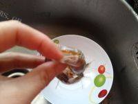 美味的蒜香蒸虾做法图解2)