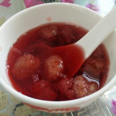 营养丰富的草莓罐头