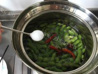 下酒菜盐水毛豆做法图解4)