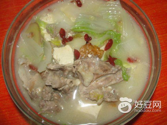 鸭架豆腐汤