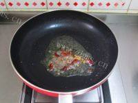 家常菜宫保豆腐做法图解8)