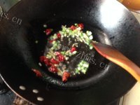 美味的爆炒蛤蜊做法图解3)